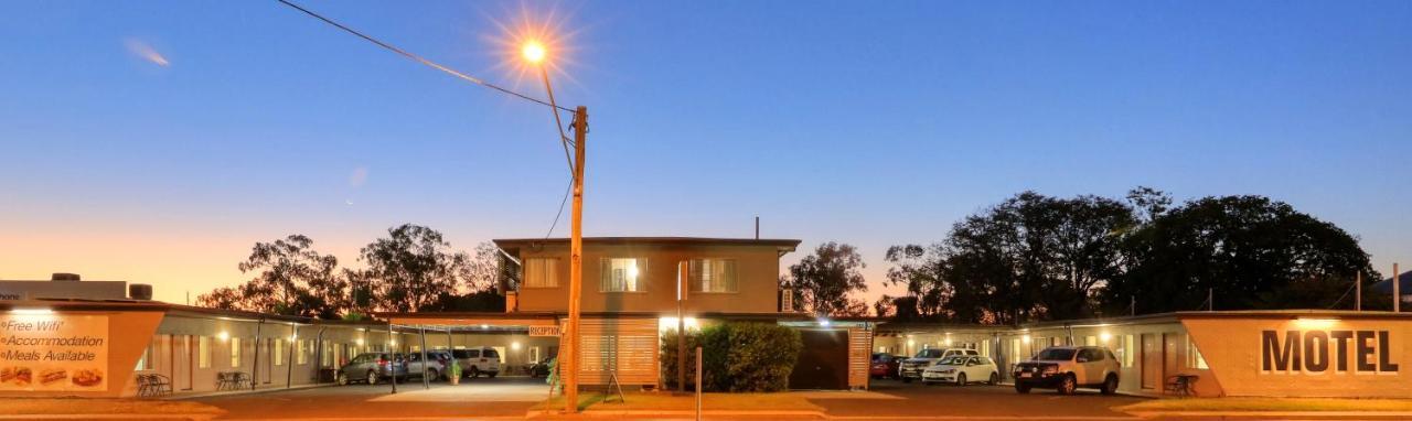 Motel 707 Emerald Bagian luar foto