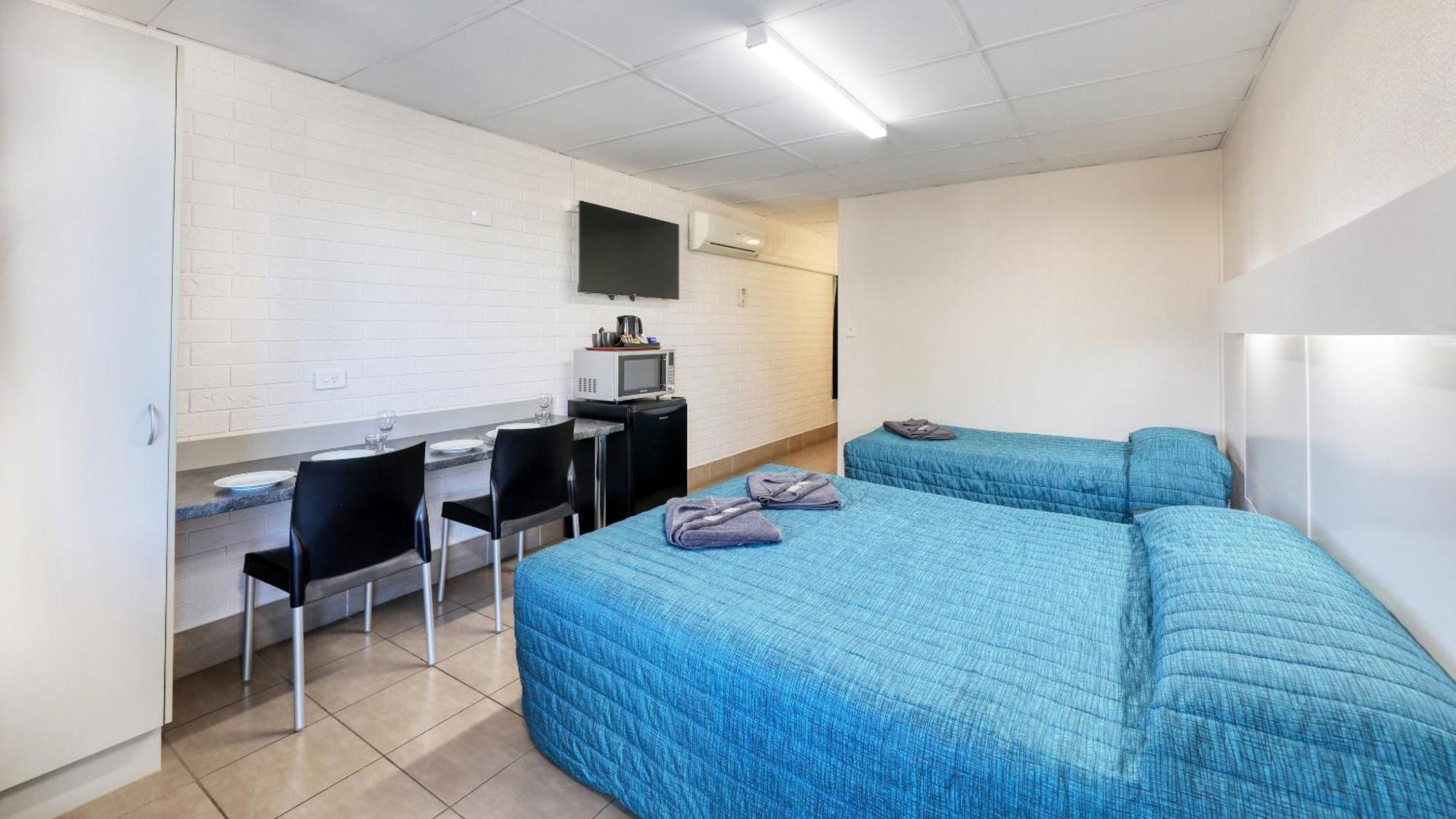 Motel 707 Emerald Bagian luar foto