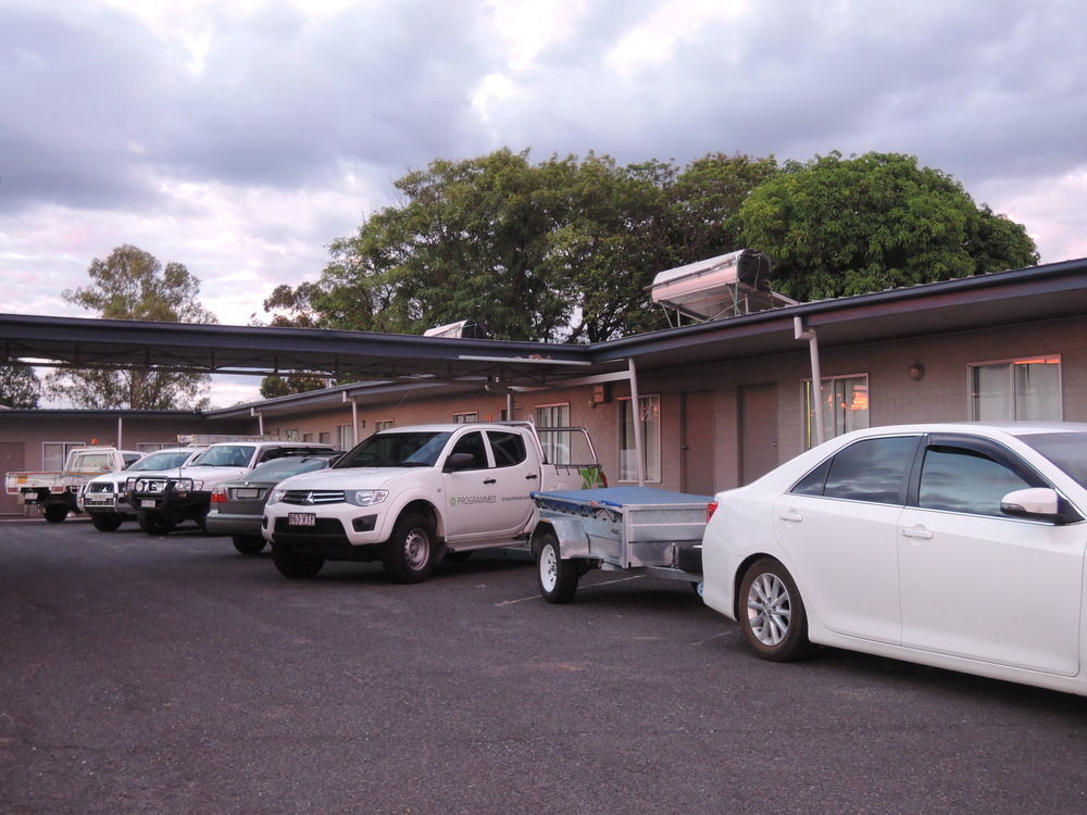 Motel 707 Emerald Bagian luar foto